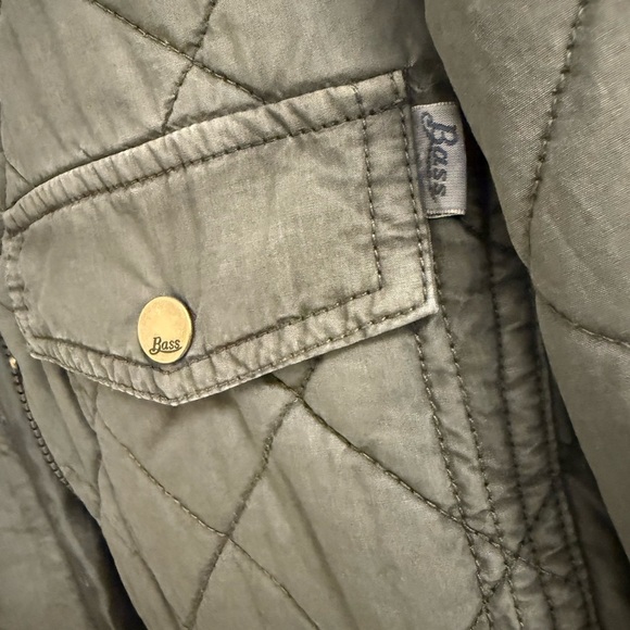 G.H. Bass & Co. Khaki green EUC near new size L Quilted Utility/Barn Jacket - Picture 4 of 13